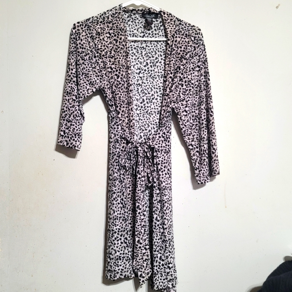 Rene Rofe Robe Pajama Set Womens Aize Medium Gray Black‎ Leopard Print Lingerie